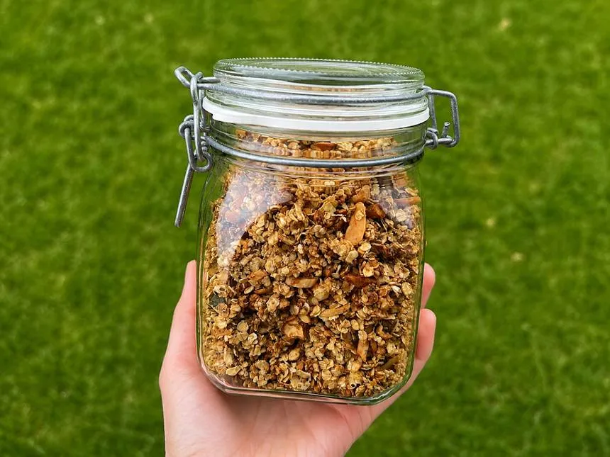 Knuspriges Sauerteig-Granola